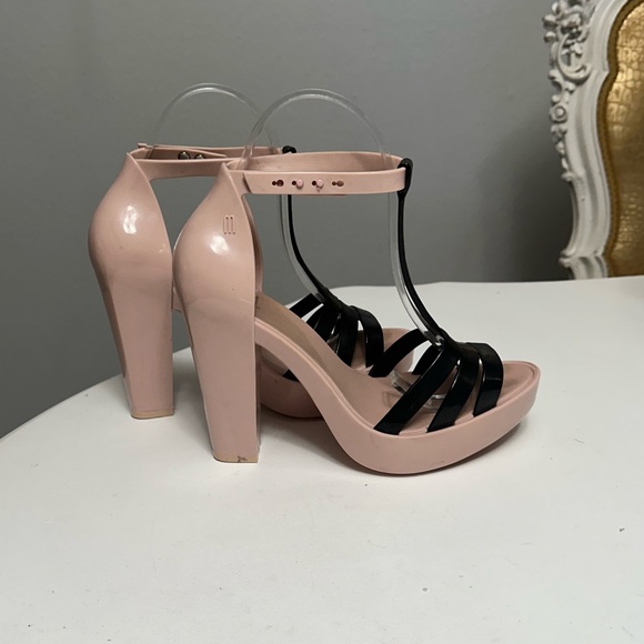 Melissa dreamy sandal heels - nude pink and black strappy  size 8 Rare $170 - Picture 2 of 11